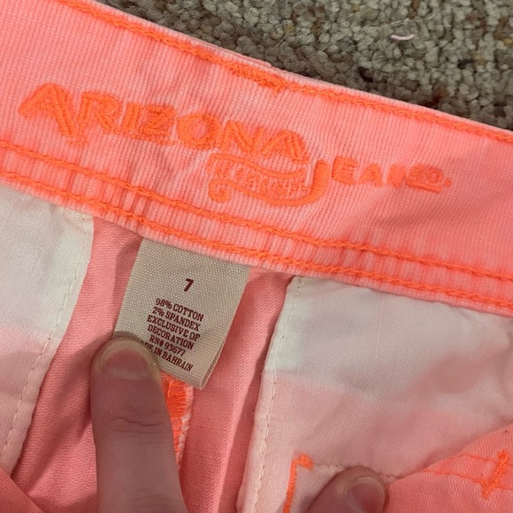 Arizona coral jean shorts Sz 7 - Picture 5 of 11